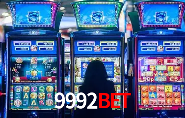 Descubra o Mundo do Cassino Online com 9992Bet